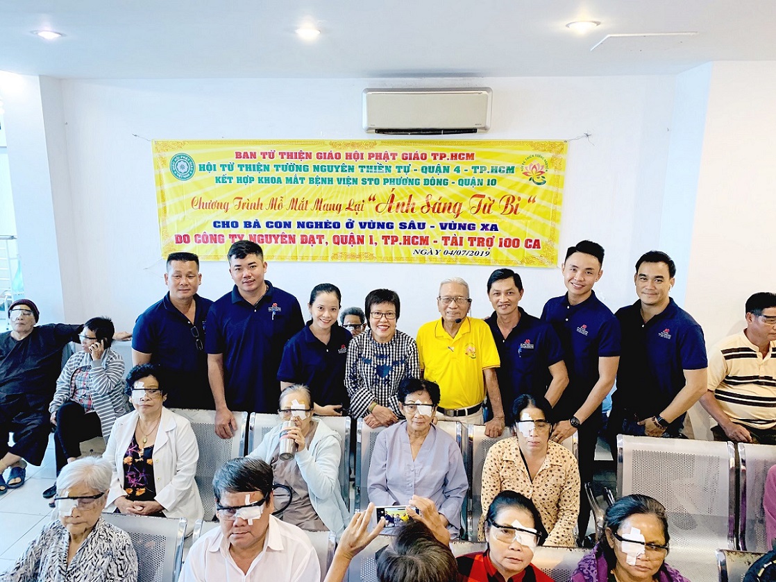 CHƯƠNG TRÌNH MỔ MẮT  : 