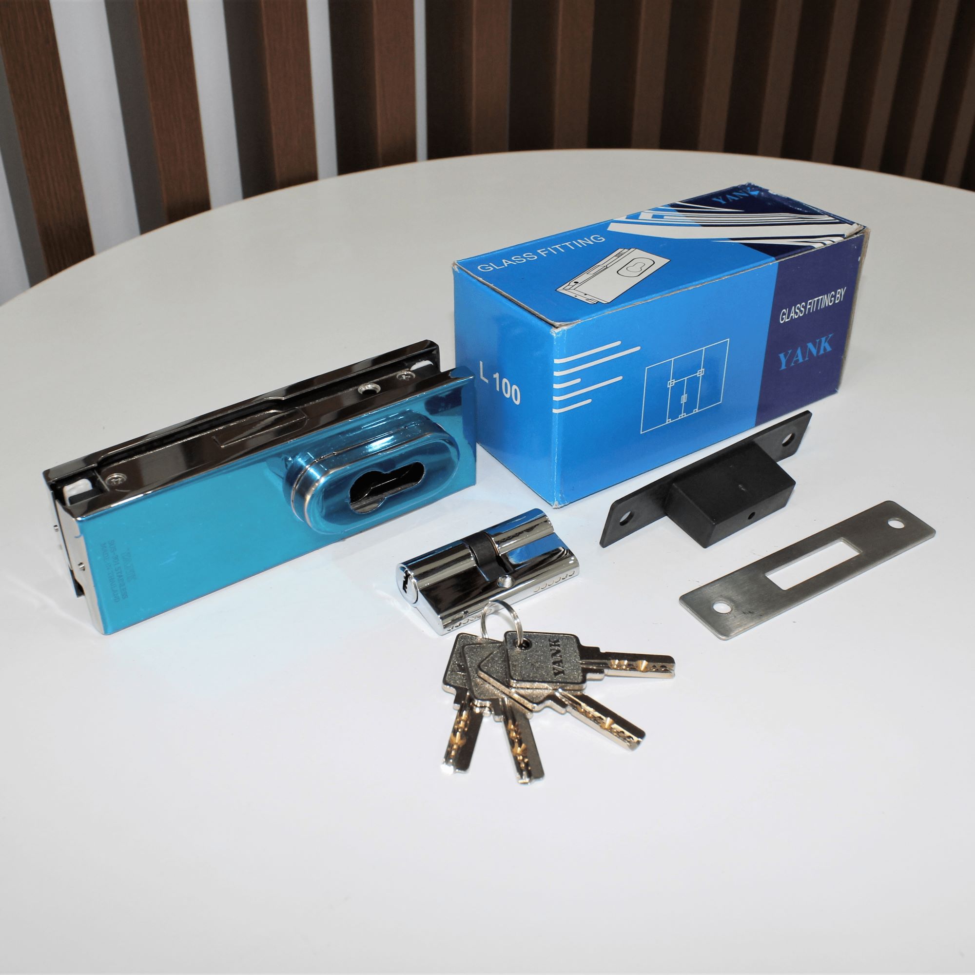 Kẹp Kính BLS Yank L 100