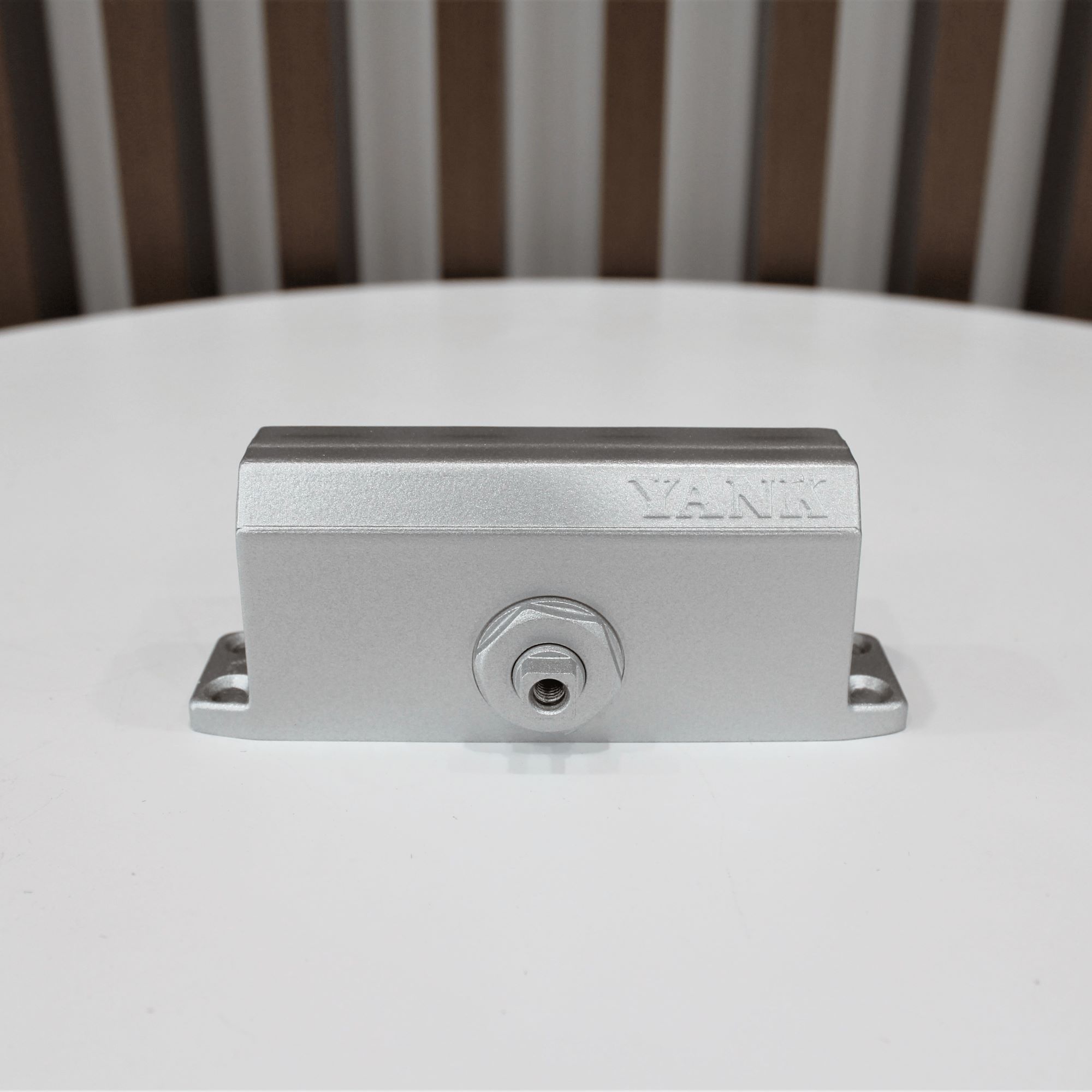 Tay đẩy hơi Yank 701