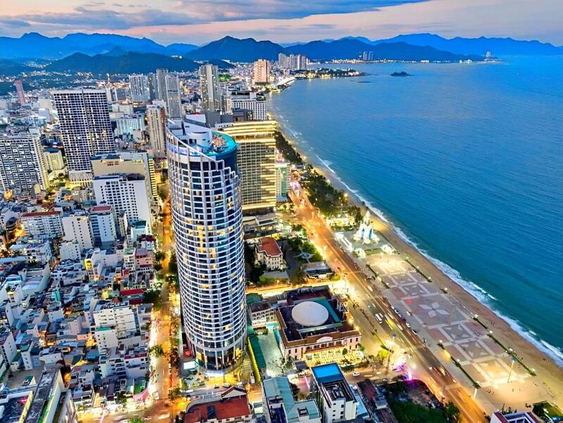 Khách sạn S79 hướng thẳng ra biển
