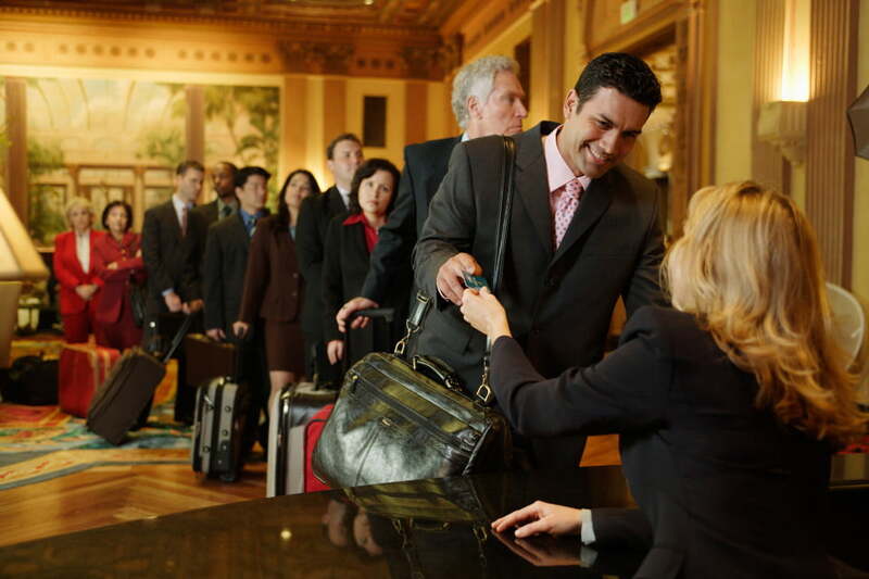 Nghiệp vụ của Bellman đối với khách đoàn sẽ khác với khách lẻ