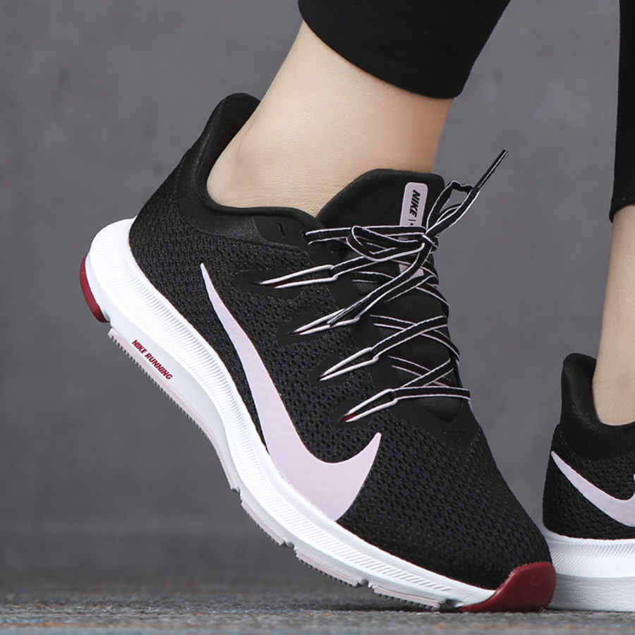 3. Tính Năng Và Công Nghệ Của Giày Nike Nữ