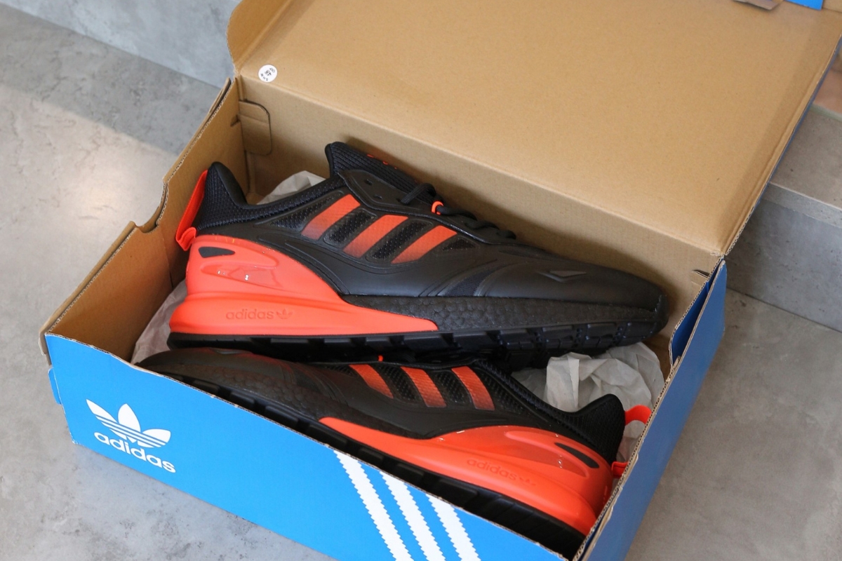 giày sneaker adidas