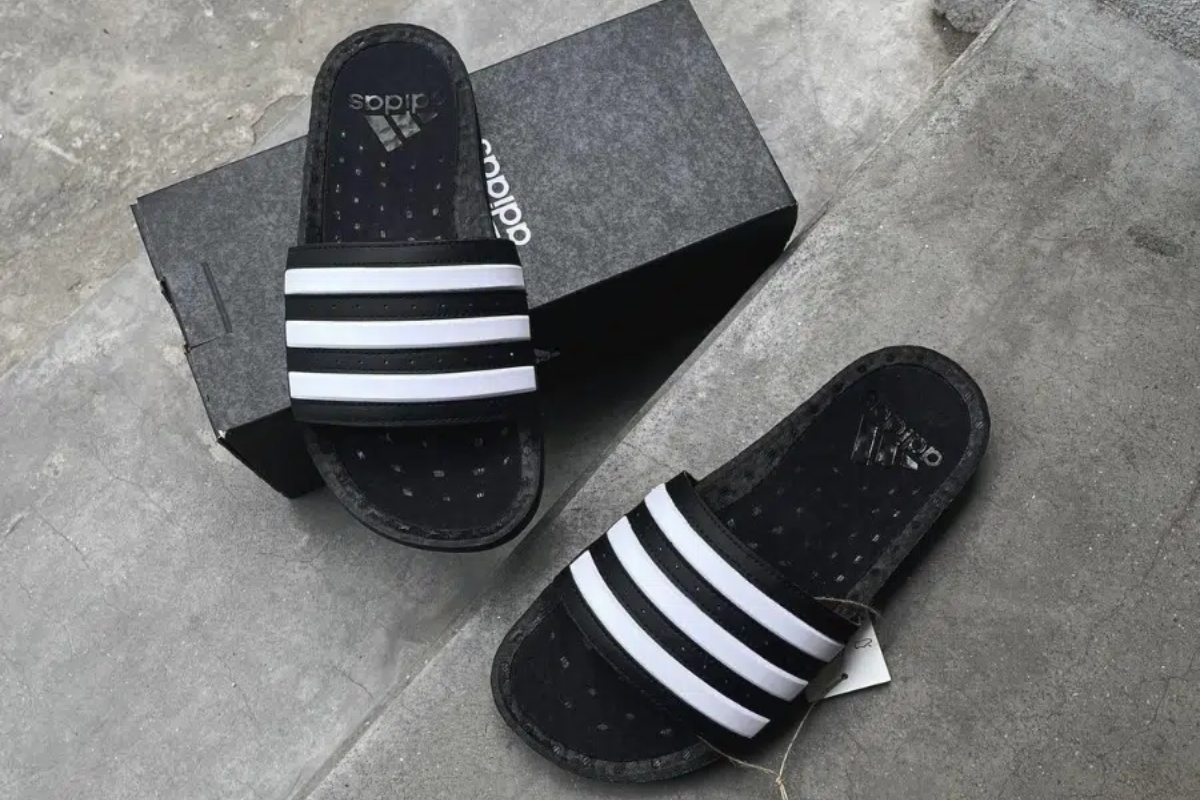Adidas Adilette Boost tại Bounty Sneakers 