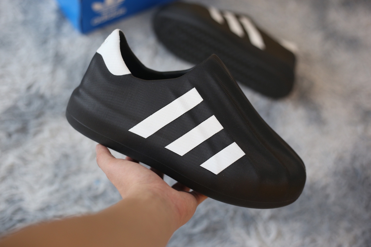 Đánh GIá Chi Tiết Về Thiết Kế Của Adidas Superstar Adifom