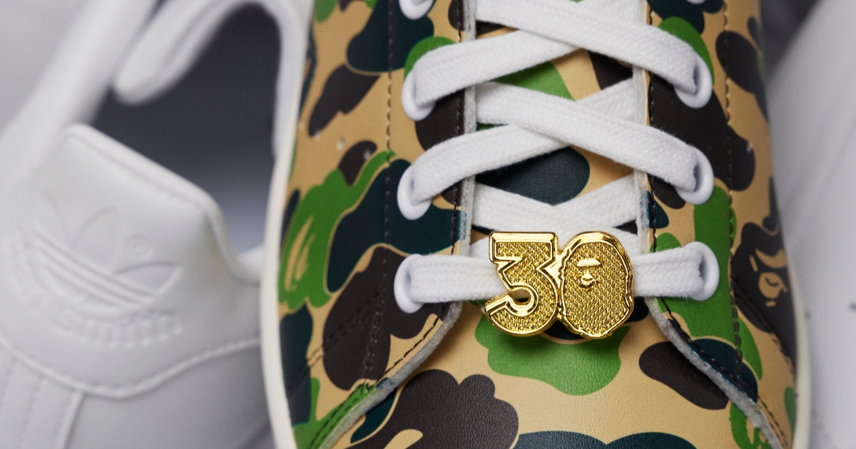 Họa tiết ABC CAMO - Mẫu họa tiết đặc trưng của BAPE® trên phiên bản giày Stan Smith