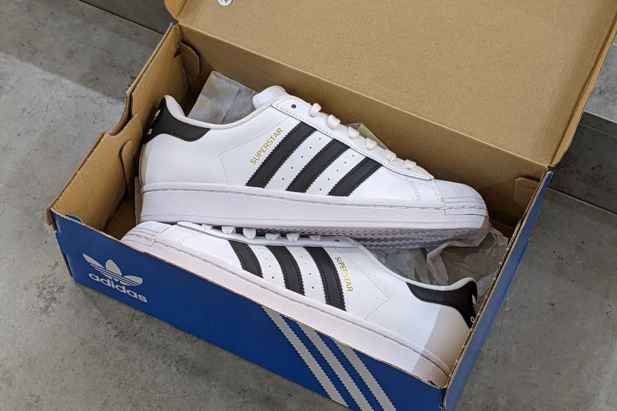 Giày Adidas Superstar