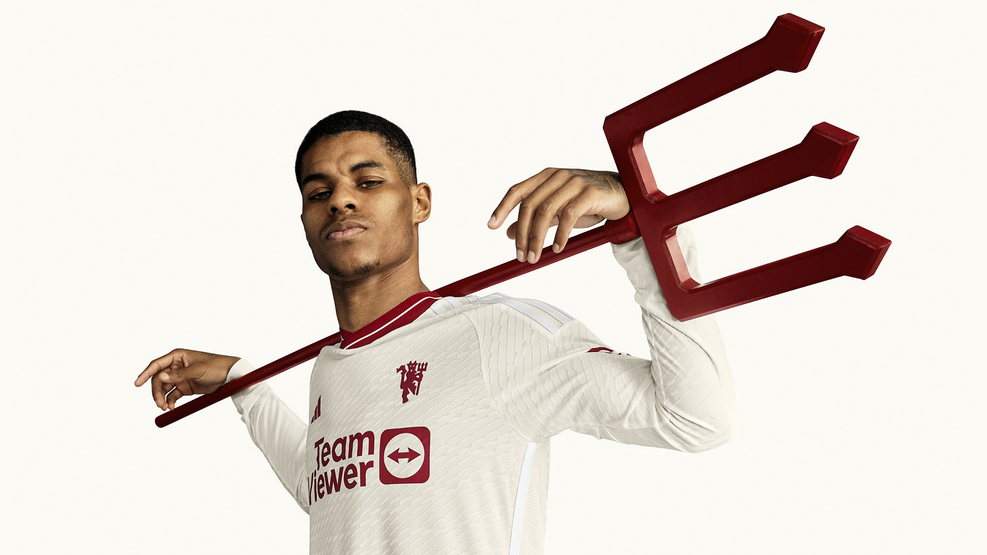 Rashford với áo đấu mới