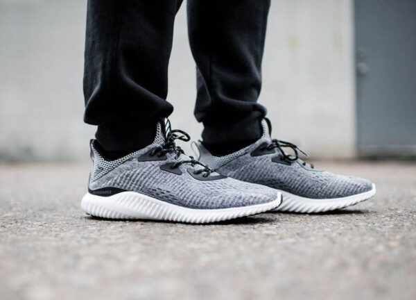 Äánh giá tá»ng quan già y Adidas Alphabounce +: Äôi già y Äứng top trong Bounty Sneakers