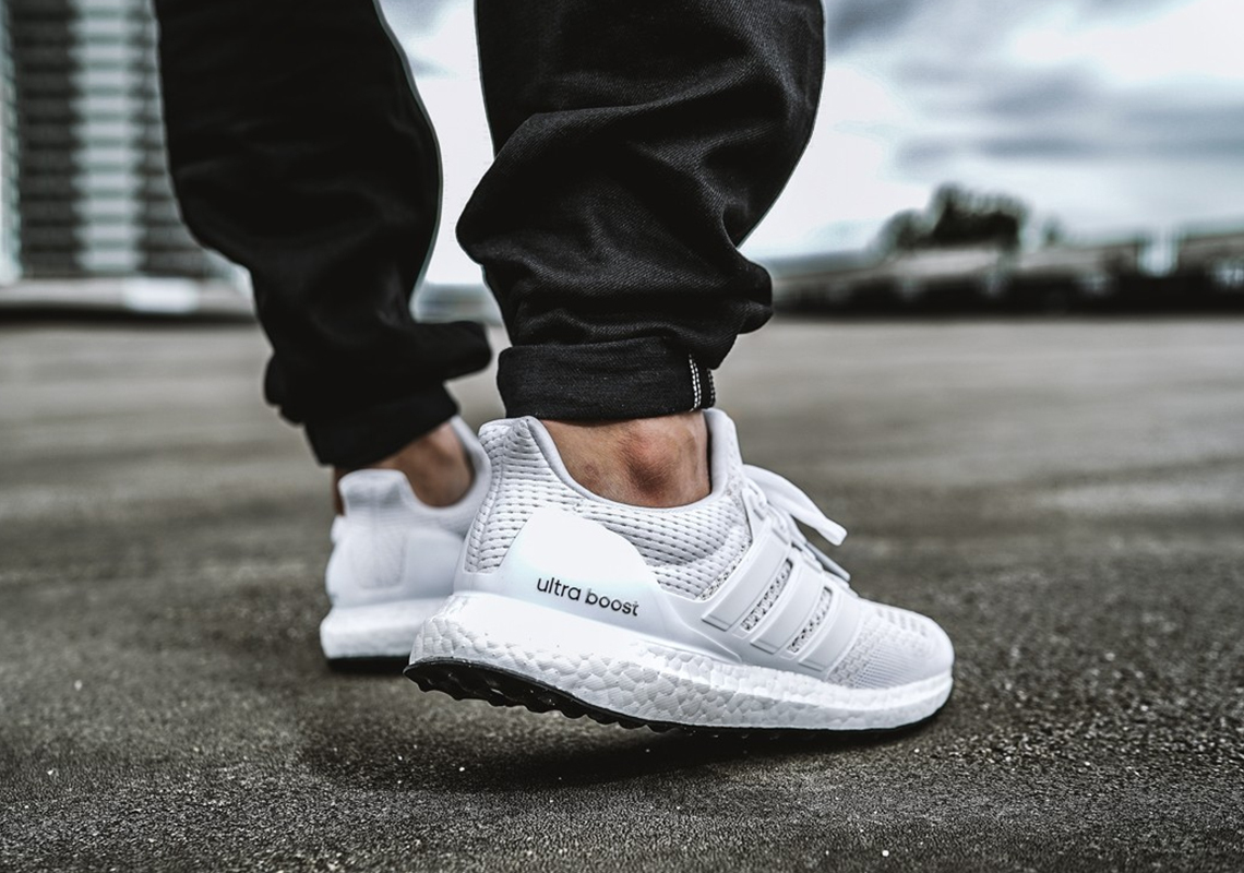 Nh ng m u gi y adidas n tr ng ch nh h ng p m li 2018 bounty sneakers
