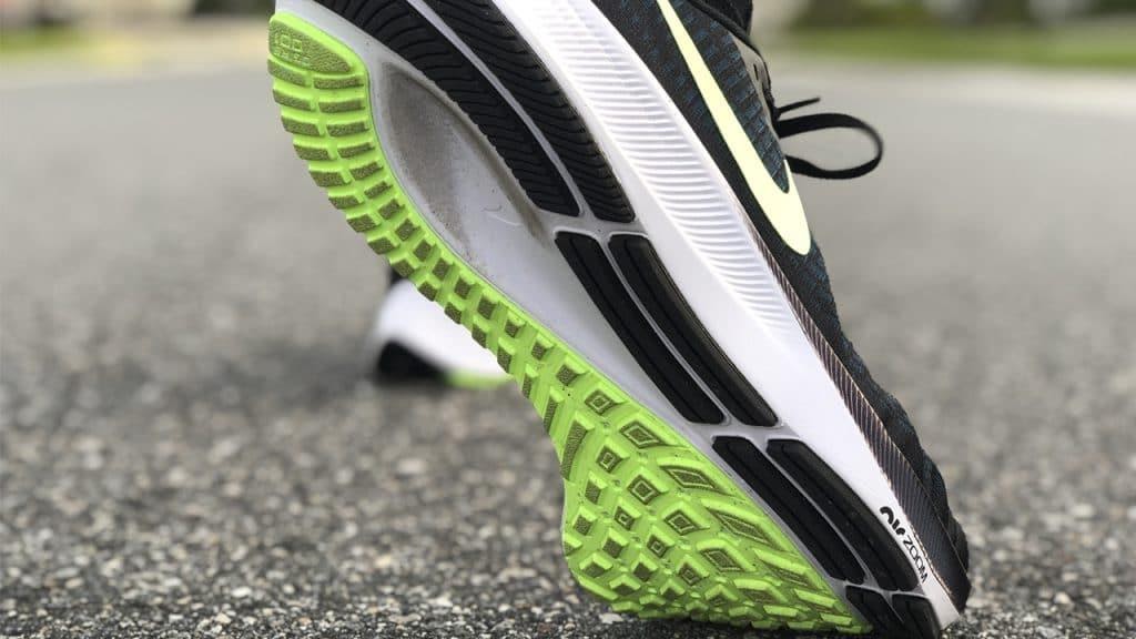 Độ ma sát của giày giúp người dùng tránh trơn trượt
