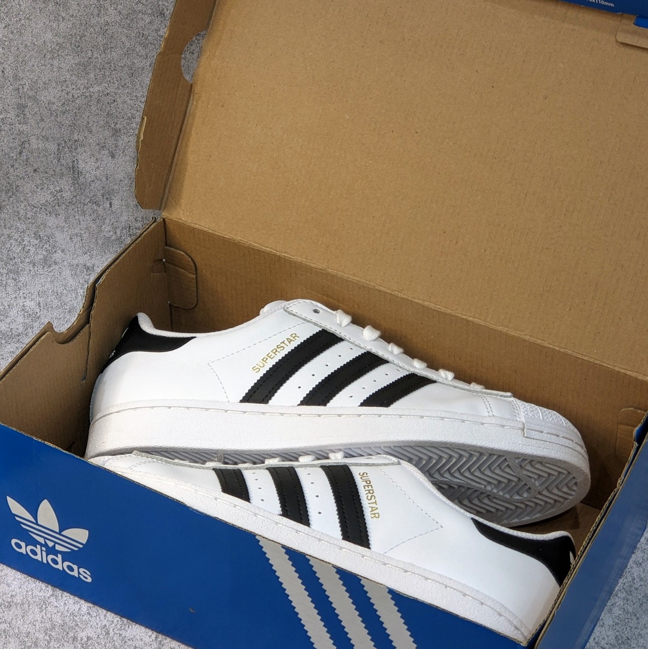 giày adidas superstar