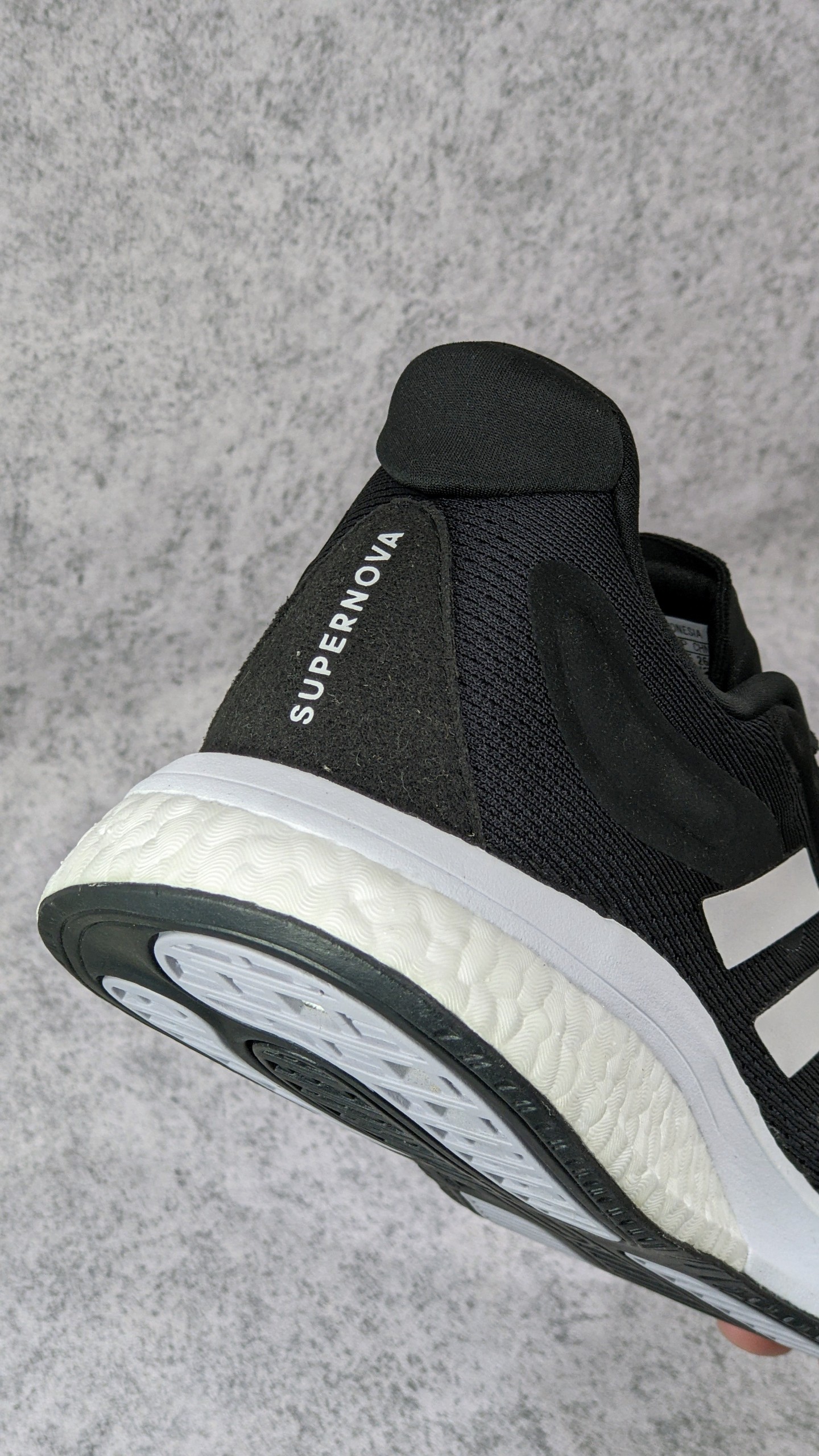 Giày Adidas Supernova