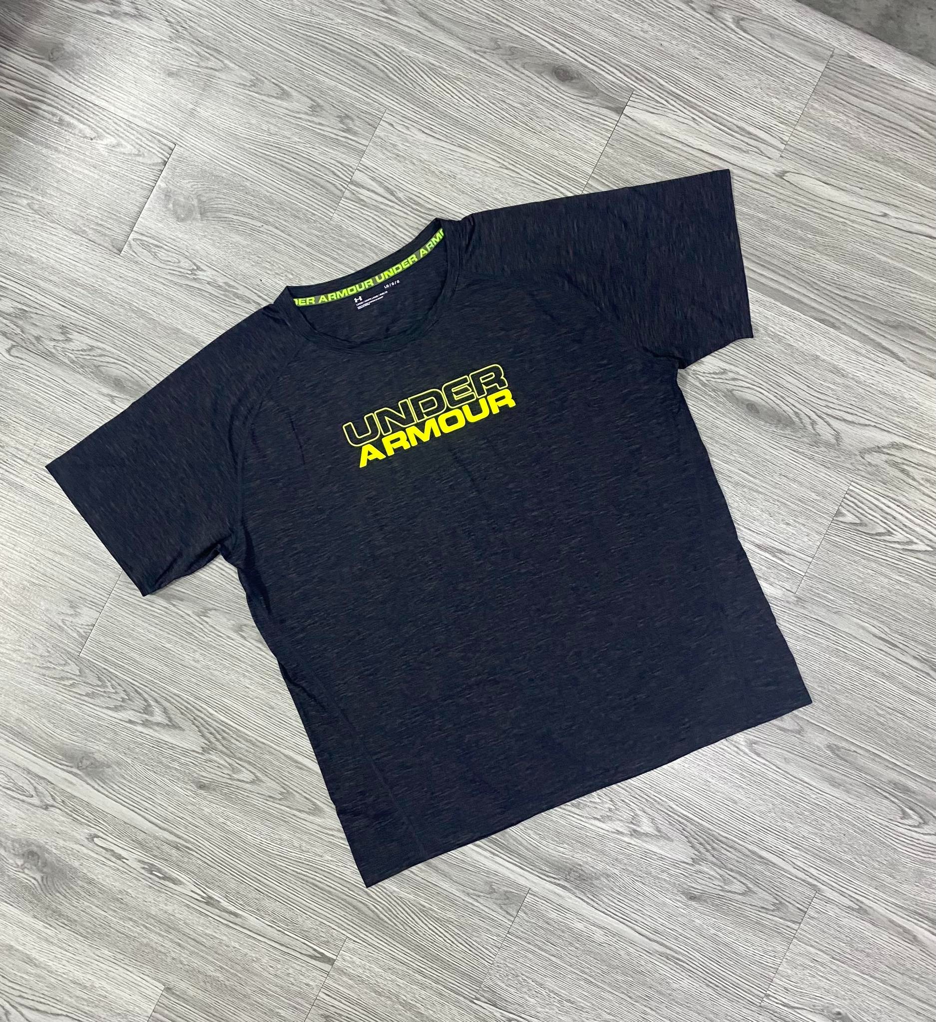 ao-phong-under-armour-men-s-xam-dam-1367701-02-hang-chinh-hang