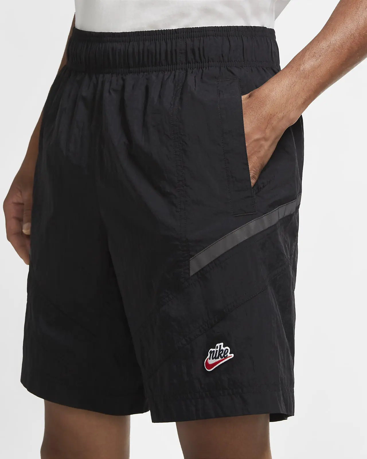 nike heritage windrunner short