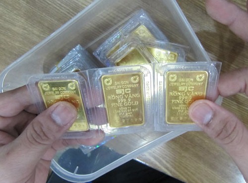 Giá vàng giảm sâu, rơi xuống vùng 46 triệu đồng/lượng