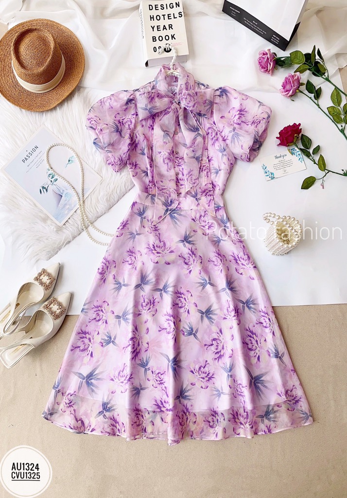 Set áo sơ mi kiểu cổ thắt nơ & Chân váy dài xoè rủ