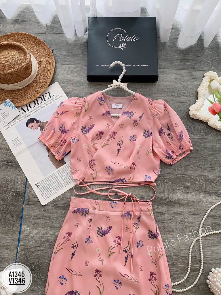 Set áo croptop vạt chéo thắt dây eo & Chân váy dài dáng nhún đuôi cá