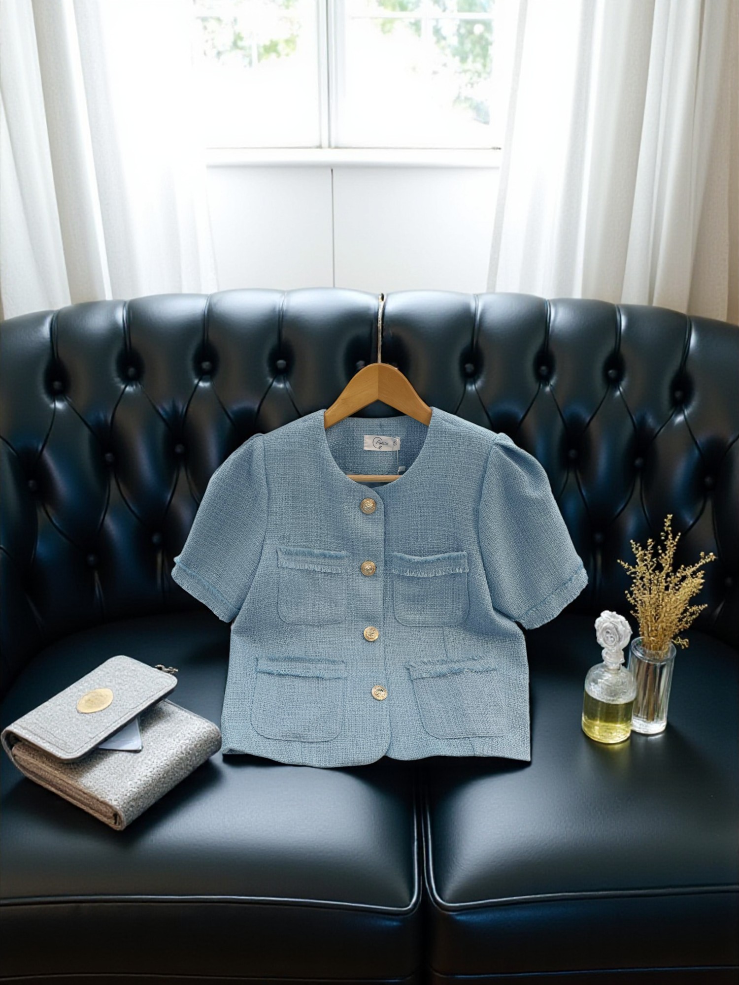 Áo tweed cổ tròn cài cúc túi ốp ngực rút tua