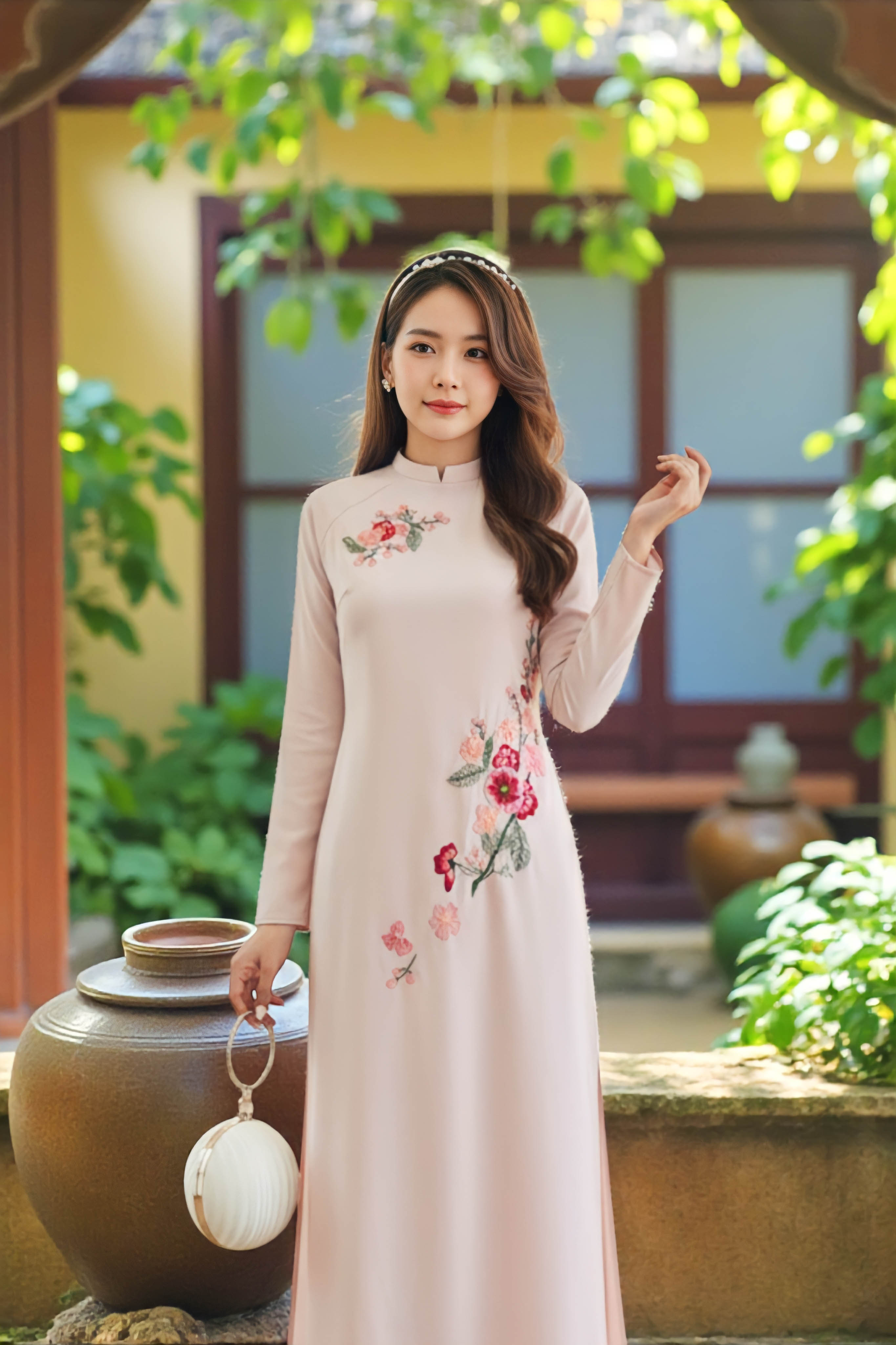 Áo dài Giai Nguyệt thêu thủ công