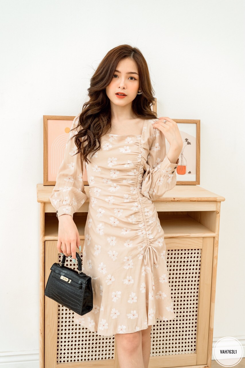 Váy cổ vuông lệch rút dây