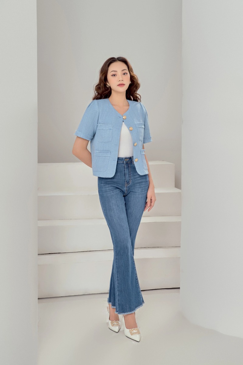 Áo tweed cổ tròn cài cúc túi ốp ngực rút tua