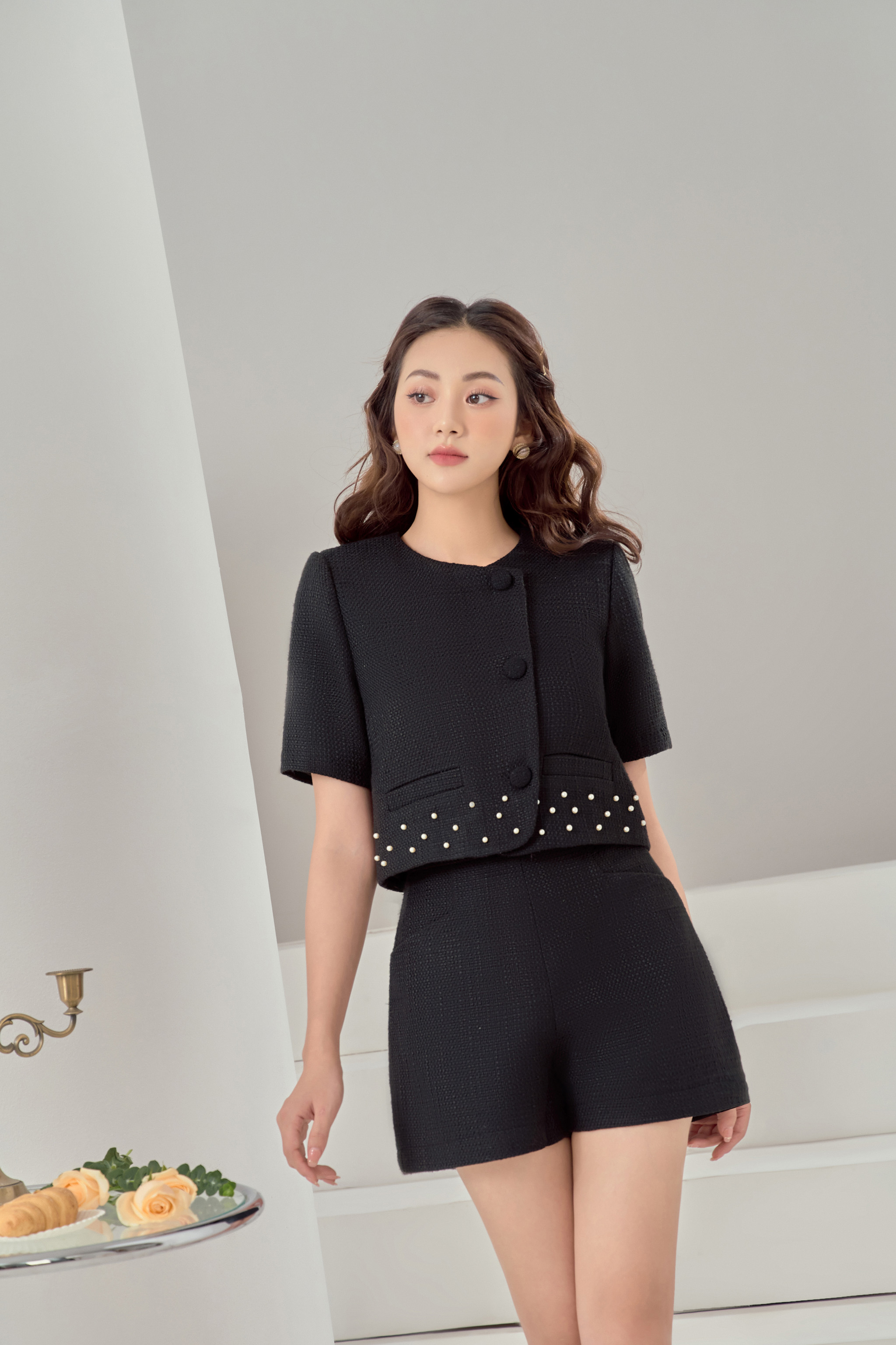 Sét tweed áo croptop cài cúc & Quần sooc cạp cao