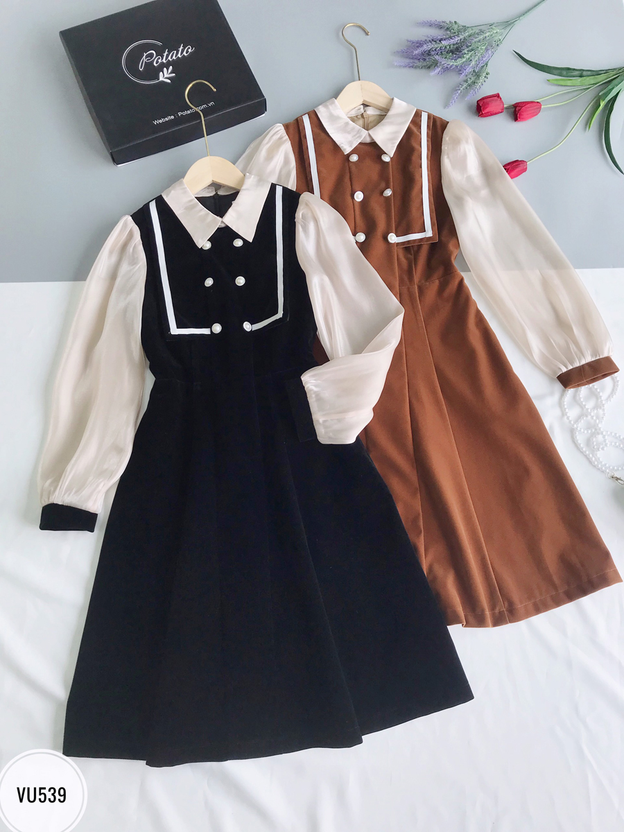Váy cổ đức đáp ngực