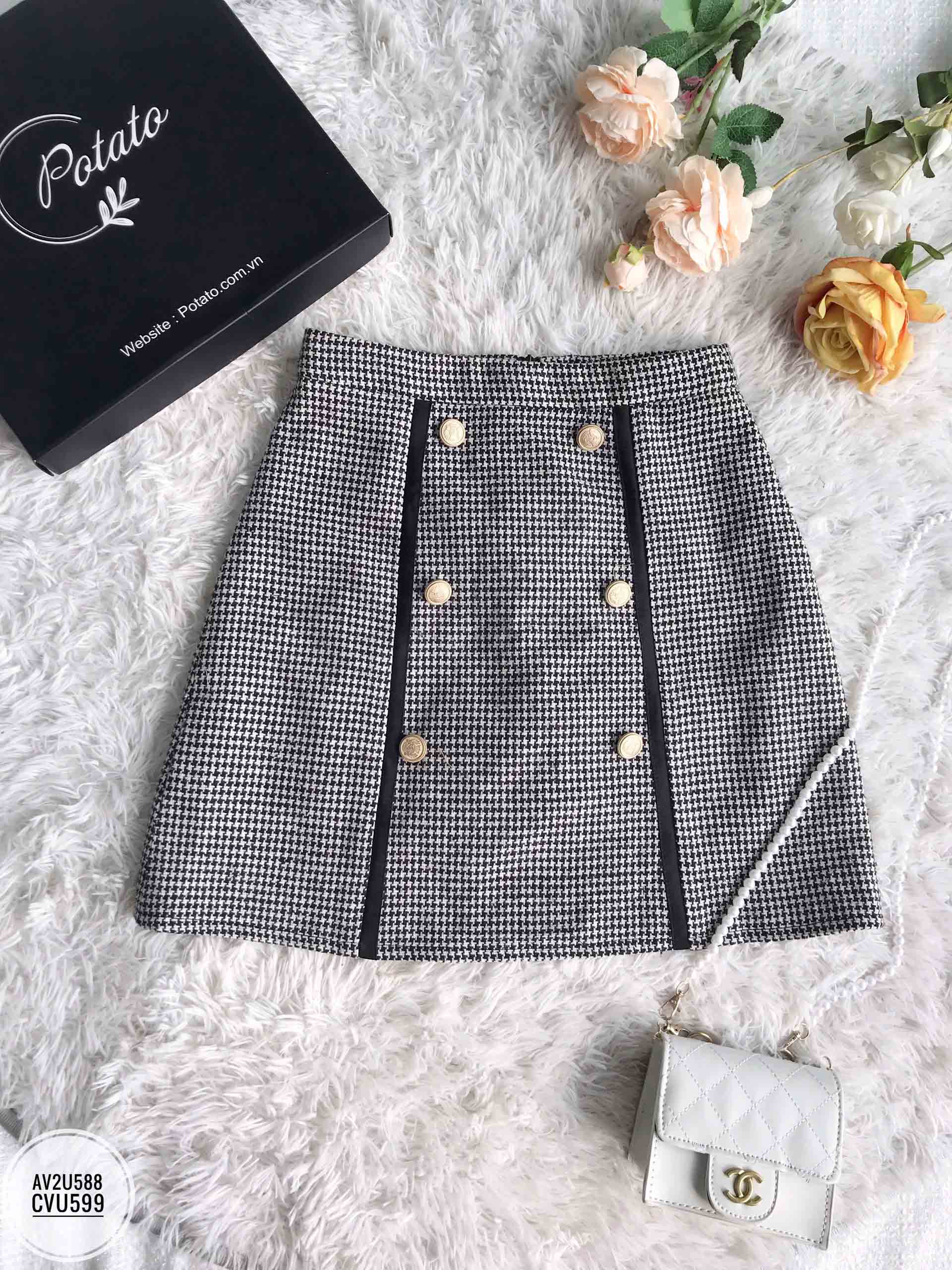 Set nữ trắng hoa cúc áo croptop chân váy Mới 100%, giá: 250.000đ, gọi:  0938202228, Huyện Bình Chánh - Hồ Chí Minh, id-8ab61700