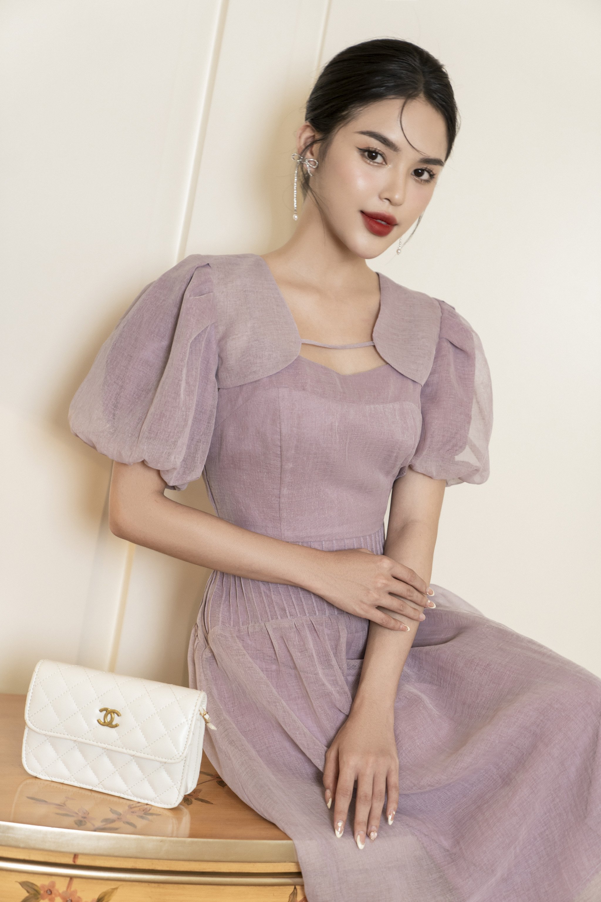 Sét váy hai dây bấu mí nhún chân & Áo croptop tay bồng