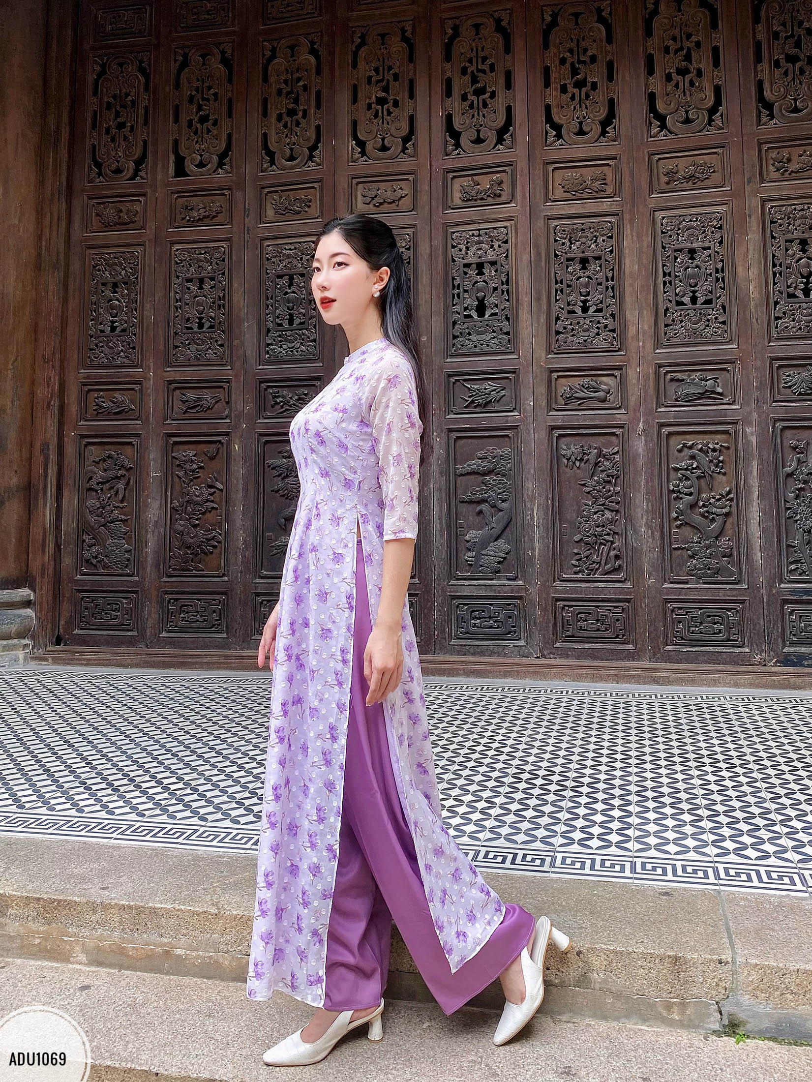 Áo dài cổ tàu xẻ dáng ôm tay lỡ