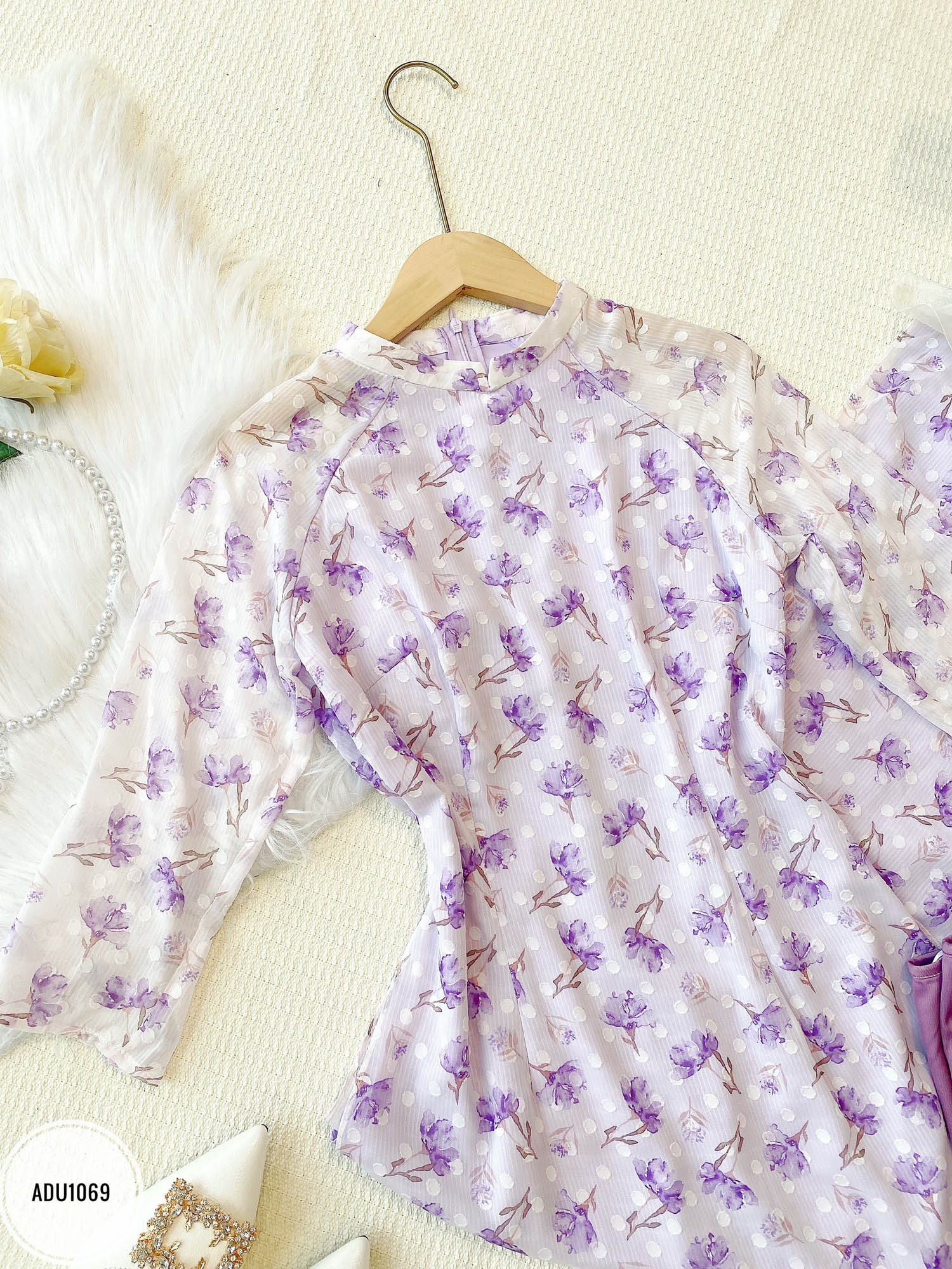 Áo dài cổ tàu xẻ dáng ôm tay lỡ