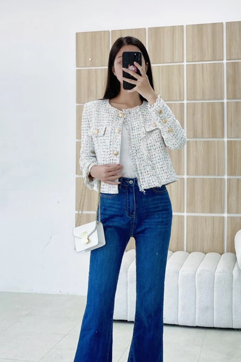 Áo tweed cổ tròn nẹp rút rua, nắp túi trước