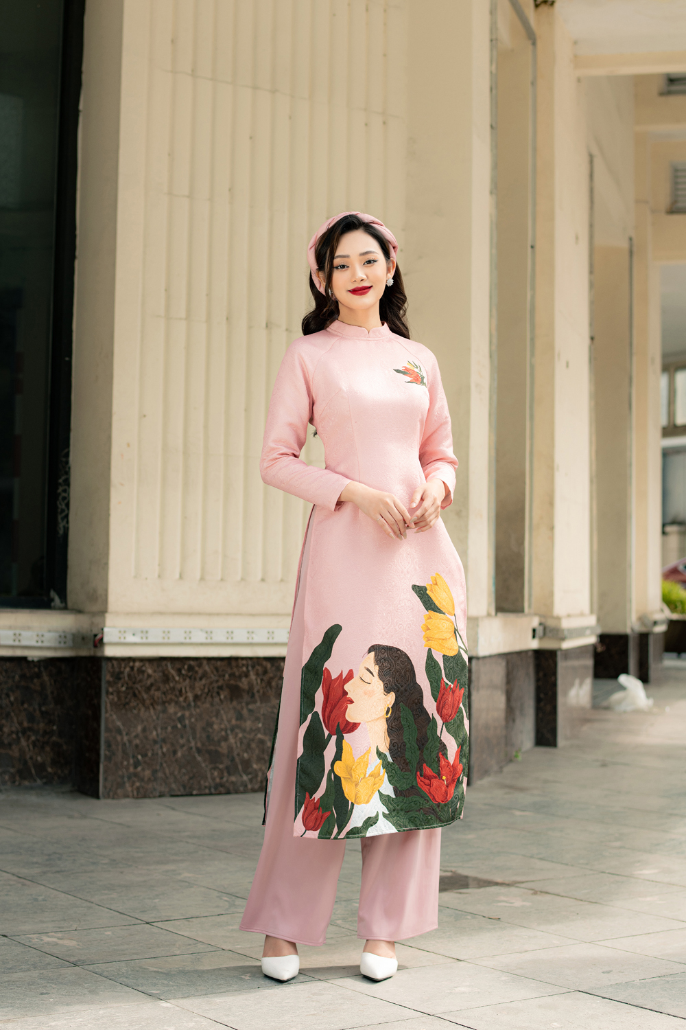 Sét áo dài in hình cô gái và hoa tuy líp vải gấm