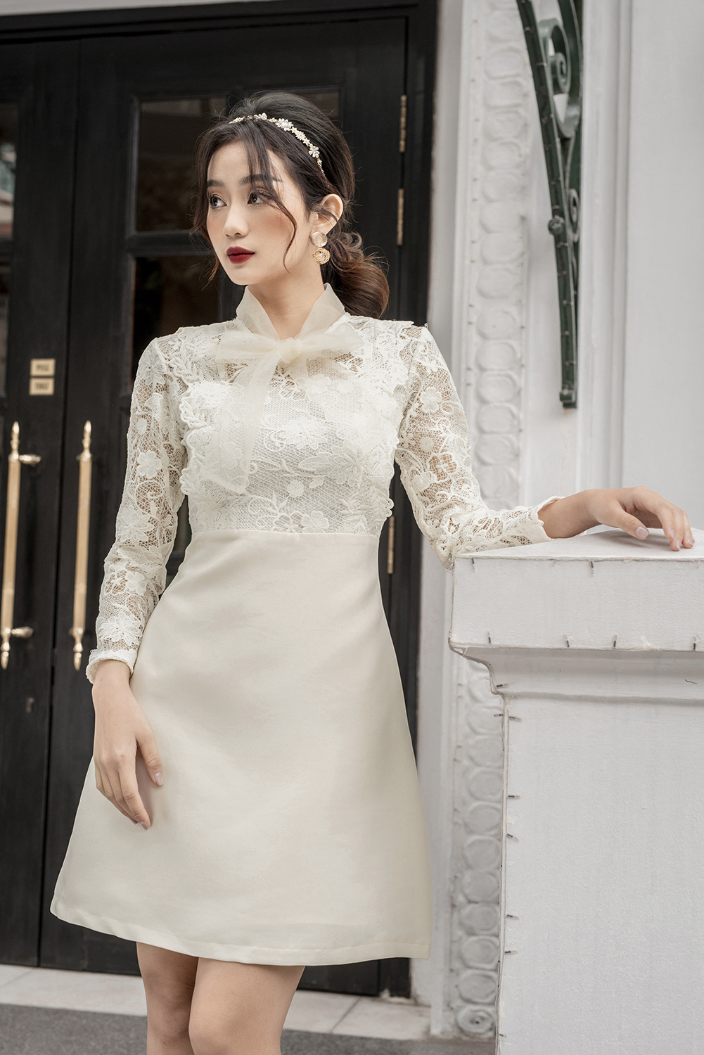 Váy cổ tàu thắt nơ, bèo ngực, chân A
