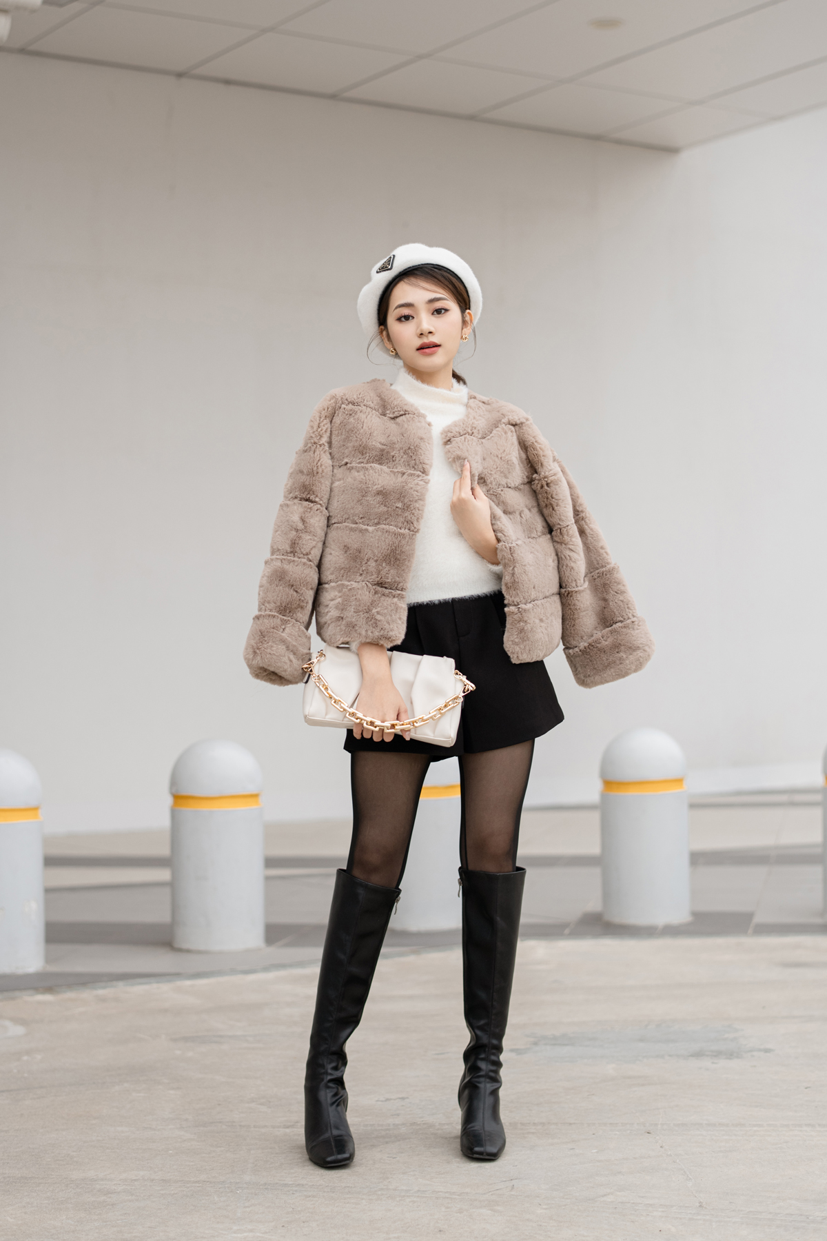 Áo lông thỏ cổ tròn