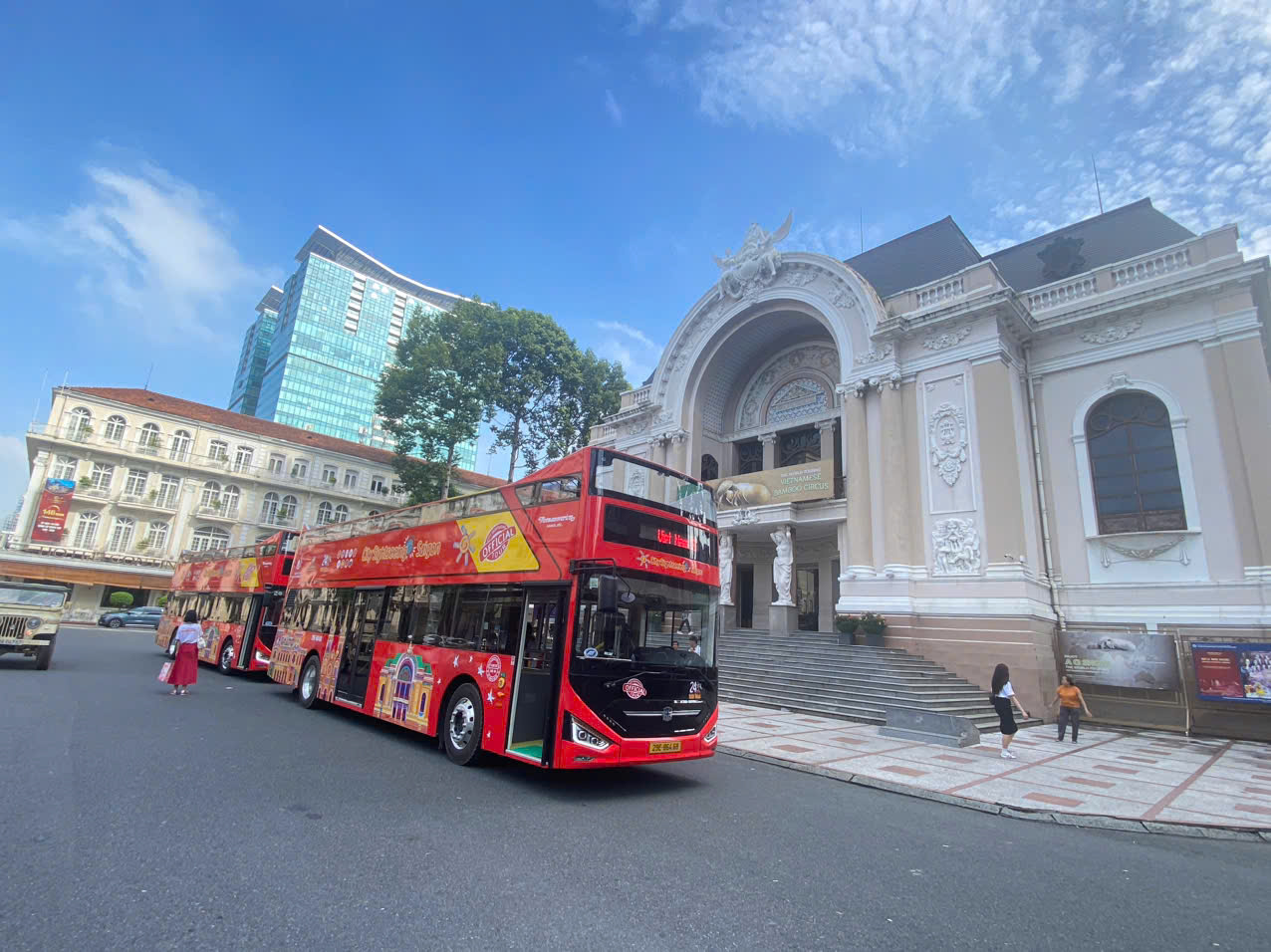 Tp.Hồ Chí Minh vận hành Xe buýt 2 tầng chảy bằng điện đầu tiên tại Việt Nam