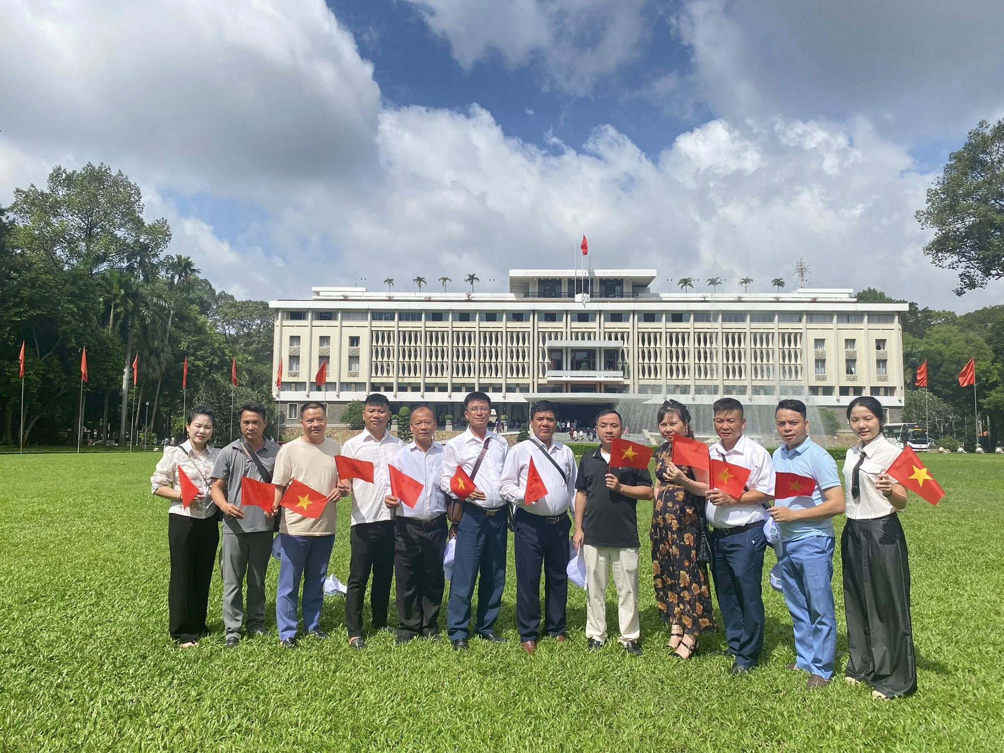 Tour Thăm quan Tp.Hồ chí minh 1 ngày