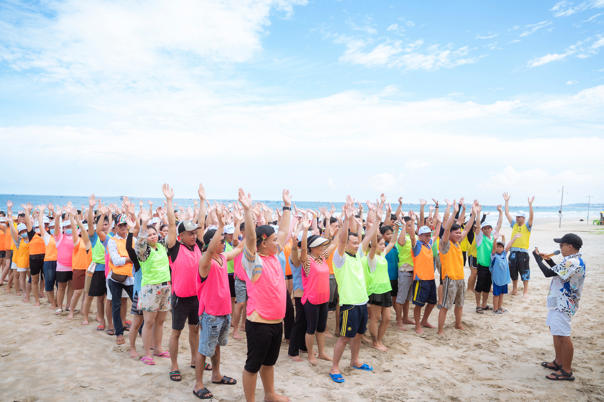 Thuê quản trò teambuilding