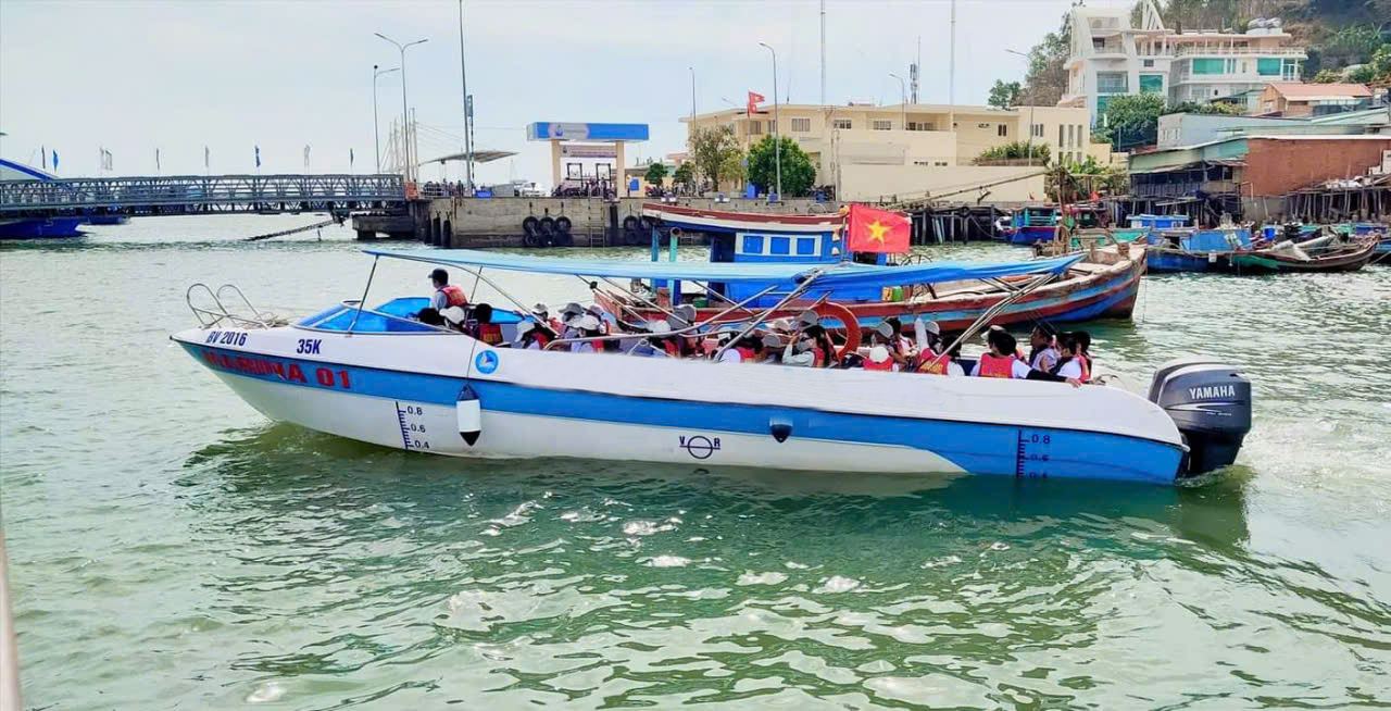 Thuê tàu câu cá vũng tàu, tour vũng Tàu, tour câu cá