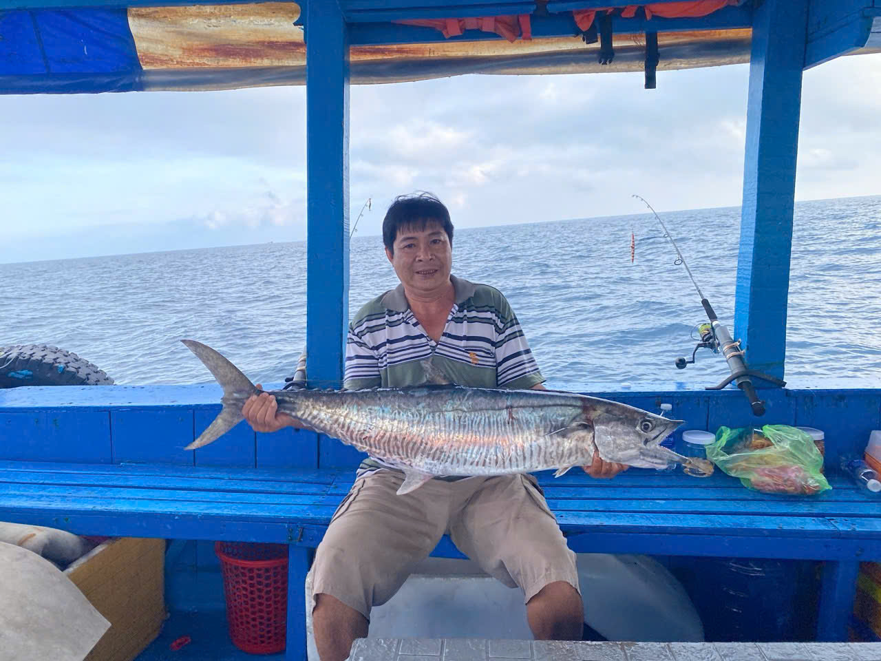 dịch vụ thuê tàu câu cá vũng tàu