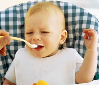 Chuyện muôn thủa xoay quanh việc ăn uống của trẻ