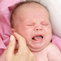 Đẩy lùi táo bón ở bé nhũ nhi