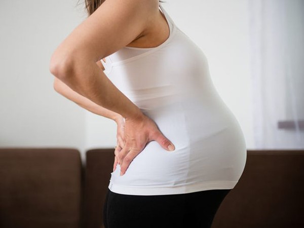Những mẹo giúp giảm đau lưng cho mẹ bầu