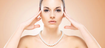 CÁCH LỰA CHỌN TRANG SỨC NGỌC TRAI