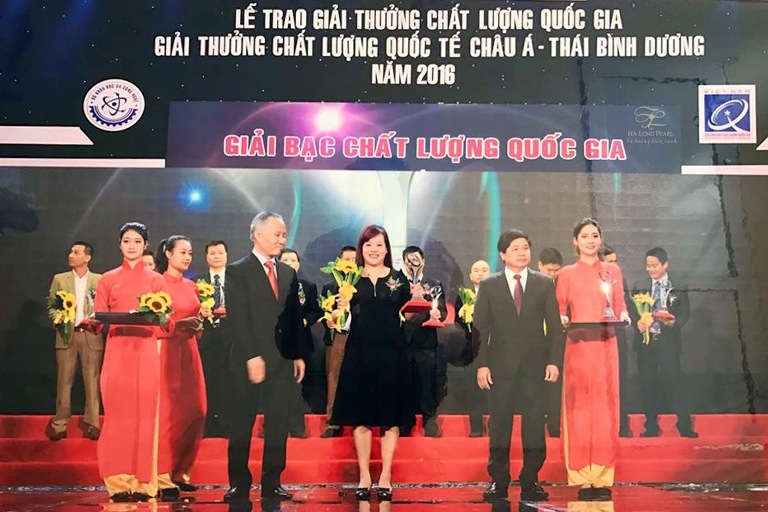 CÔNG TY CP NGỌC TRAI HẠ LONG VINH DỰ NHẬN GIẢI BẠC CHẤT LƯỢNG QUỐC GIA NĂM 2016