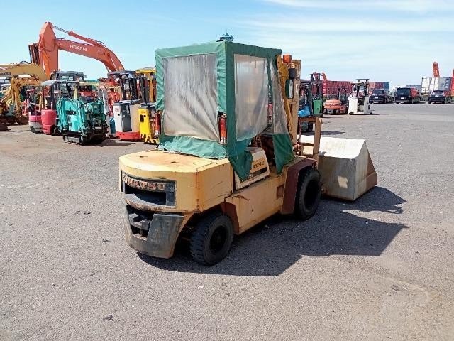 Xe nâng Komatsu FD25-10-227421 số sàn gật gù lốp đôi