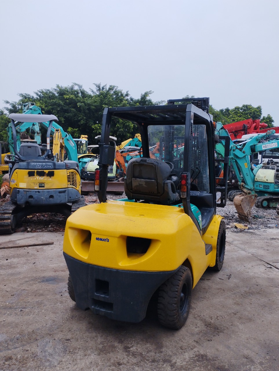 Komatsu FD30T-15 - 582132 gật gù số tự động lốp đơn