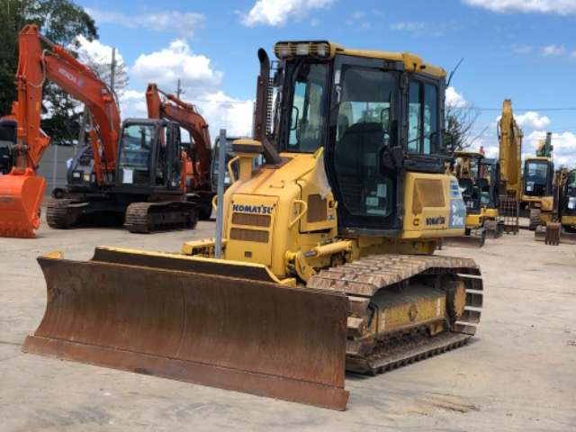 Máy ủi Komatsu D31PX-22