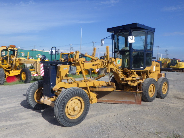 Máy san gạt Komatsu GD405A-1 -	50637